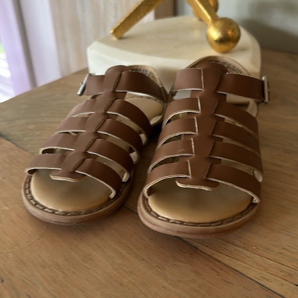 GAP toddler strappy sandals - Picture 2 of 5